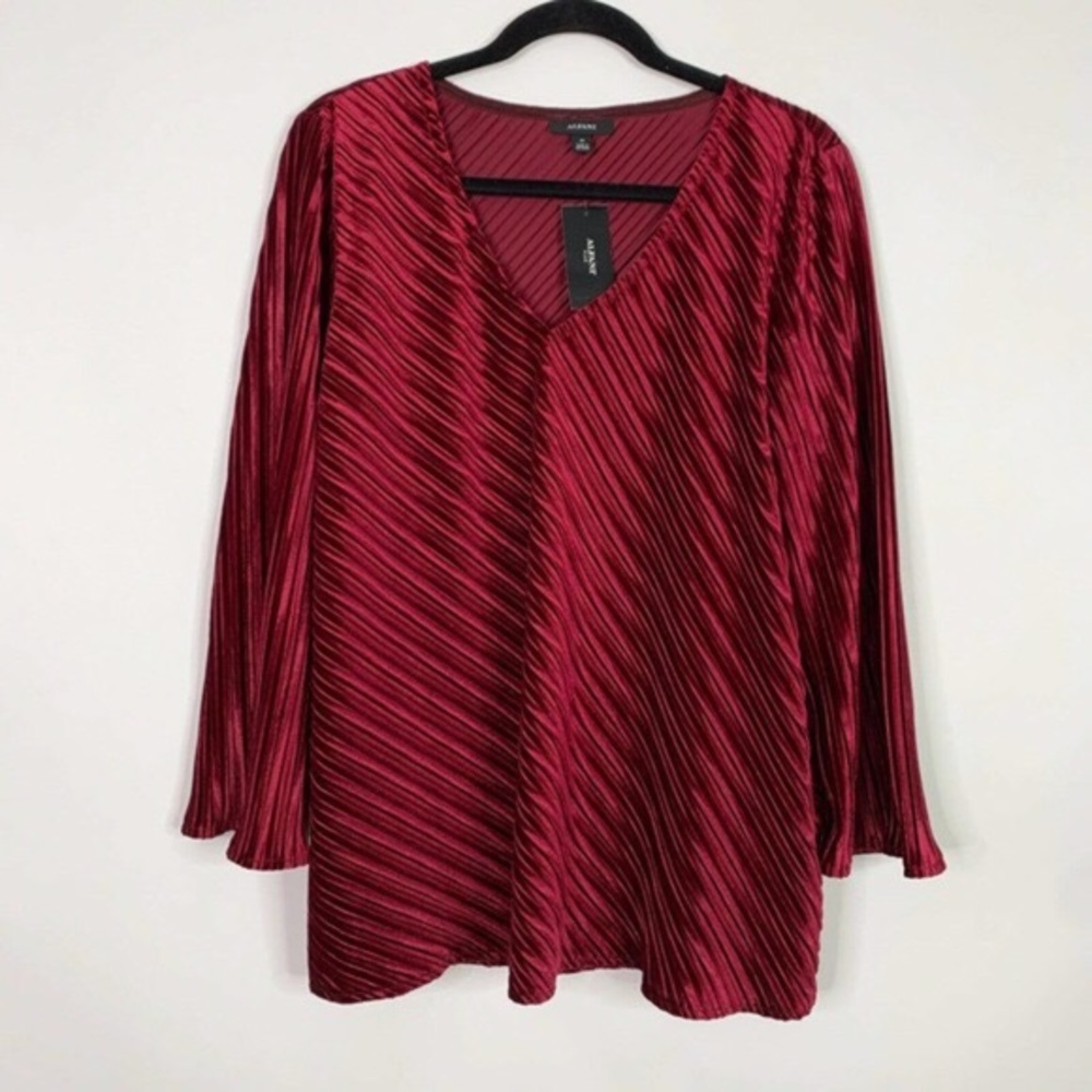 The best velvet color top!